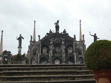 Teatro Massimo surmonté par une statue de licorne, symbole de la famille Borromée