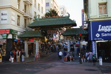 Dragon Gate à l'entrée de Chinatown