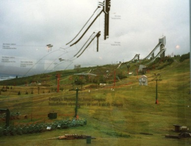 CANADA :
installations du saut à ski