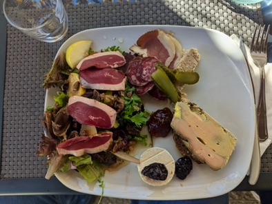 2025 : FRANCE
Tournon d'Agenais
(Lot et Garonne)