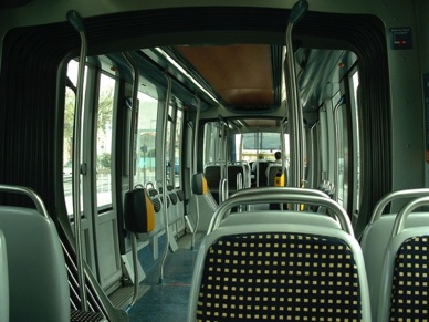 promenade en tramway dans Bordeaux ....