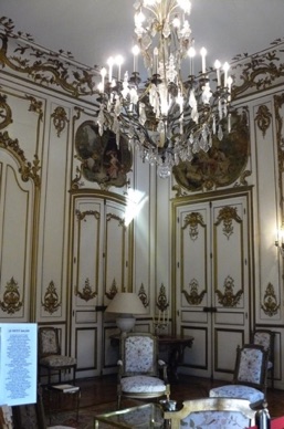 le Petit Salon