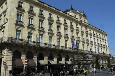 le Grand Hôtel face à l'Opéra