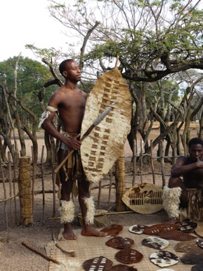 Visite d'un village zoulou reconstitué