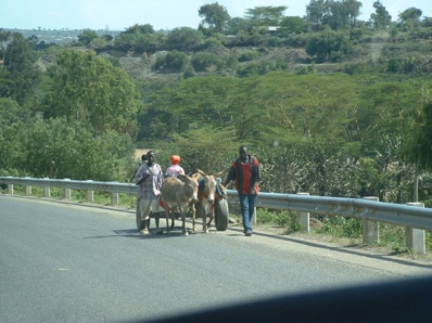 sur le bord de la route ….