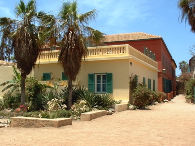 D'une superficie de 28 ha, cette île propose des promenades à pied