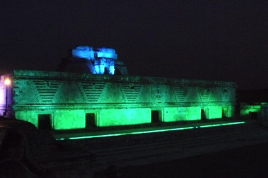 Sons et lumières à UXMAL