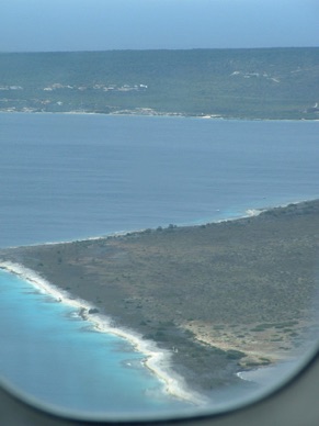 Escale de 40' sur l'Ile néerlandaise de BONAIRE située à 50 kms au nord du Venezuela