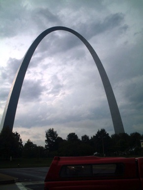 The Gateway Arch haute de 190 m symbolise la "porte de l'ouest"