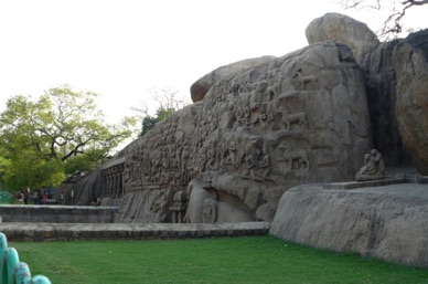 Rocher sculpté de magnifiques bas-reliefs et baptisé Arjuna's Penance