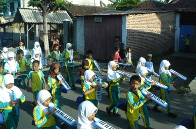 kermesse scolaire dans la rue