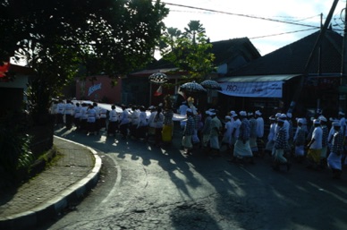 Procession à l'occasion d'une crémation