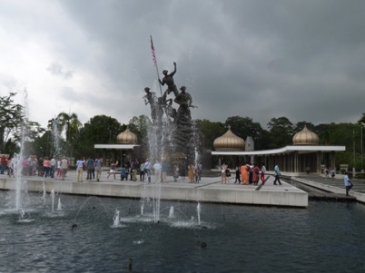 la plus grande statue en bronze au monde