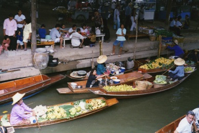 DAMNOENSADUAK, marché flottant