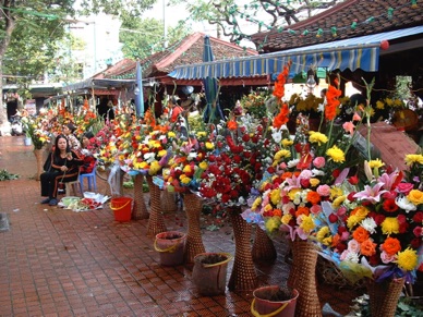 retour à HANOI : le marché aux fleurs