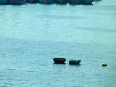 bateaux ronds propres à la région