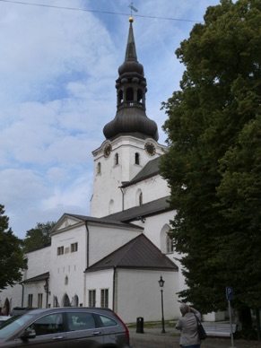 Eglise Toomkirk consacrée en 1240 qui est la principale église luthérienne d'Estonie