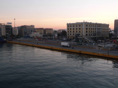 Port du PIRÉE au petit matin ...