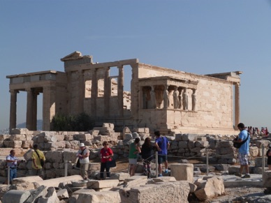 l'Erechtéion fut terminé en 407 avant JC