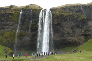 SKOGAFOSS 
d'une hauteur de 60 m