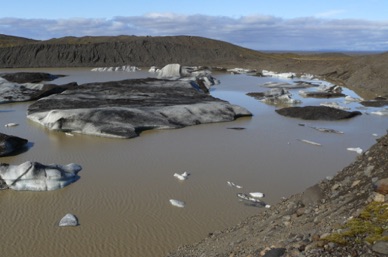 SVINAFELLSJOKULL
lac glaciaire et ses icebergs