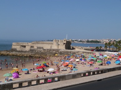 un dimanche à la plage sur la roue d'Estoril