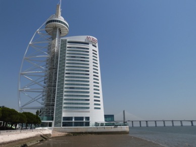 cet hôtel ressemble au Burj Al Arab !!!