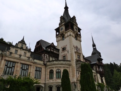 et visite du château de Peles, ancienne résidence d'été des souverains roumains