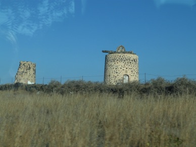 moulins perdus dans la campagne