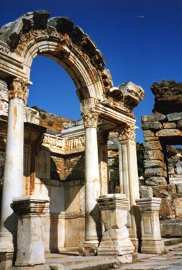 EPHESE
Le temple d'Hadrien