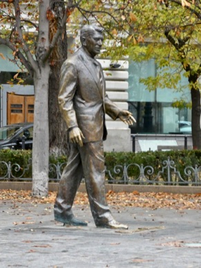 statue en bronze de Ronald Reagan pour sa conribution &agrave; la fin de la guerre froide