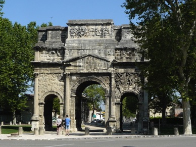 ORANGE
L'Arc de Triomphe