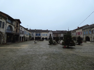 LABASTIDE D'ARMAGNAC : bastide datant du XIIIeme