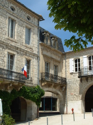 MONFLANQUIN
la Mairie