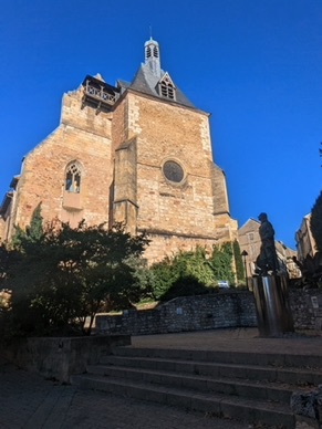 Place P&eacute;lissi&egrave;re avec une fontaine sour les clochers de lEglise St Jacques