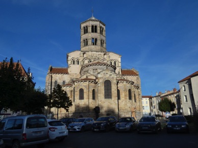 ISSOIRE
Eglise abbatiale Saint Austremoine ISSOIRE
Eglise abbatiale Saint Austremoine