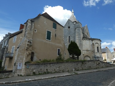 SAINT MARCEL : village m&eacute;di&eacute;val surplombant la vall&eacute;e de la Creuse