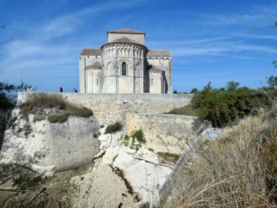 Eglise Sainte Radegonde
 (XIIe siècle)