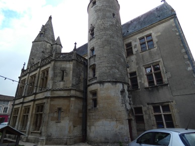 H&ocirc;tel de M&eacute;noc qui abrite le Palais de Justicd