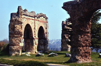 CHAPONOST
l'aqueduc romain du Gier