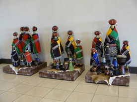 dans le hall de l&rsquo;a&eacute;roport de Johannesburg