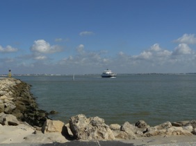 travers&eacute;e du bac qui relie Le Verdon &agrave; Royan