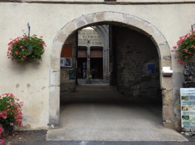 au fond porte arabe de XIIe de l'&eacute;glise Ste Croix