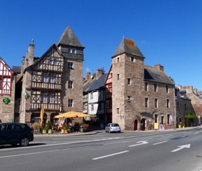 TREGUIER : capitale &eacute;v&ecirc;ch&eacute; du Tr&eacute;gor