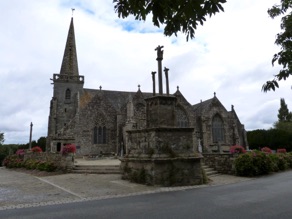 RUNAN :
Eglise &eacute;difi&eacute;e du XIV&egrave;me au XVI&egrave;me s
