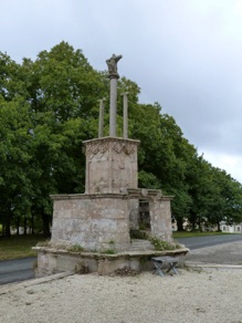 une des rares chaires &agrave; pr&ecirc;cher ext&eacute;rieures existant en Bretagne
