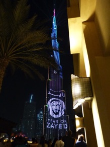 pour c&eacute;l&eacute;brer le 100&egrave;me anniversaire de Sheikh Zayed