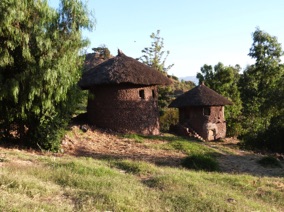 anciennes r&eacute;sidences des locaux qui ont &eacute;t&eacute; "d&eacute;port&eacute;s" dans la vall&eacute;e ...