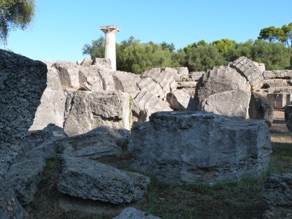 Temple de Zeus qui abritait une statue de Zeus en or et ivoire de 12,75 m de haut