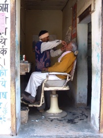 un salon de coiffure !! un salon de coiffure !!